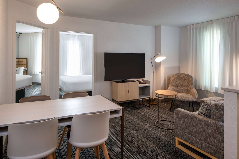

Roma - Vienna (VA) - Sonesta Simply Suites Falls Church