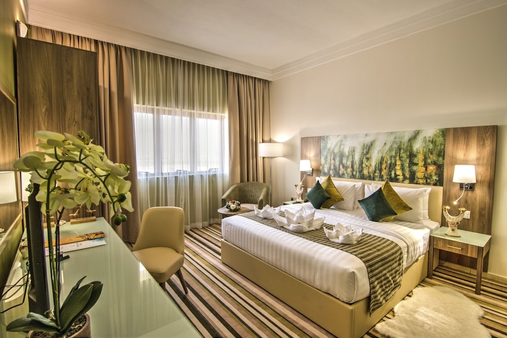 

Napoli - Ras Al Khaimah - Royal View Hotel