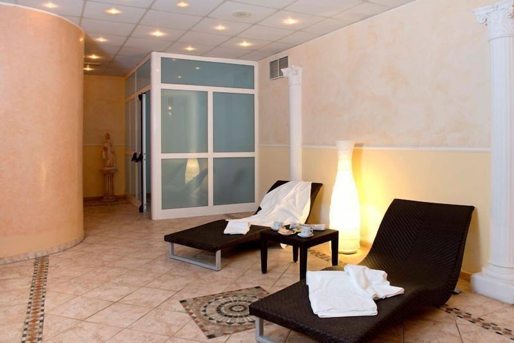 

Milano - Fossacesia - Hotel Villa Medici