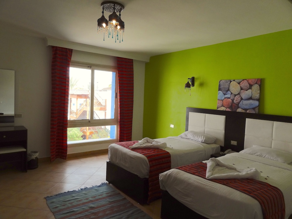 

Brindisi - Sharm El Sheikh, Mar Rosso - Naama Blue Hotel