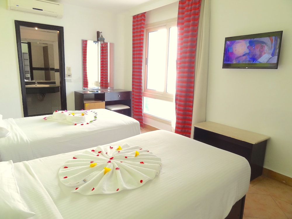 

Torino - Sharm El Sheikh - Naama Blue Hotel