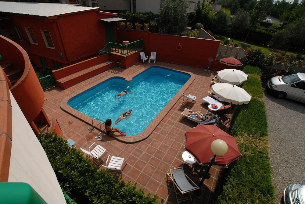 

Catania - Pistoia - Hotel La Querceta