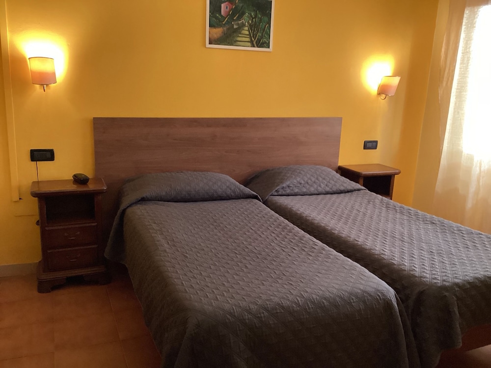

Milano - Pistoia - Hotel La Querceta