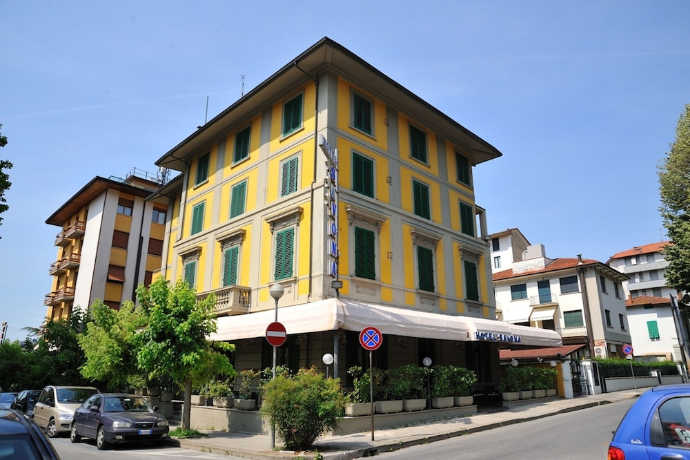 

Catania - Pistoia - Hotel Savona