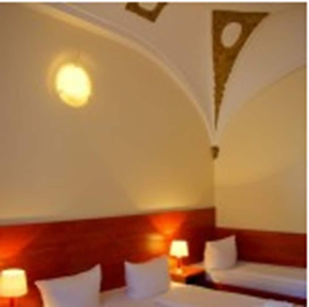 

Bologna - Berlino - City Hotel am Kurfürstendamm