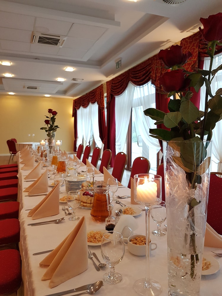 

Torino - Cracovia, Aeroporto Giovanni Paolo II - Balice - Hotel Zakliki