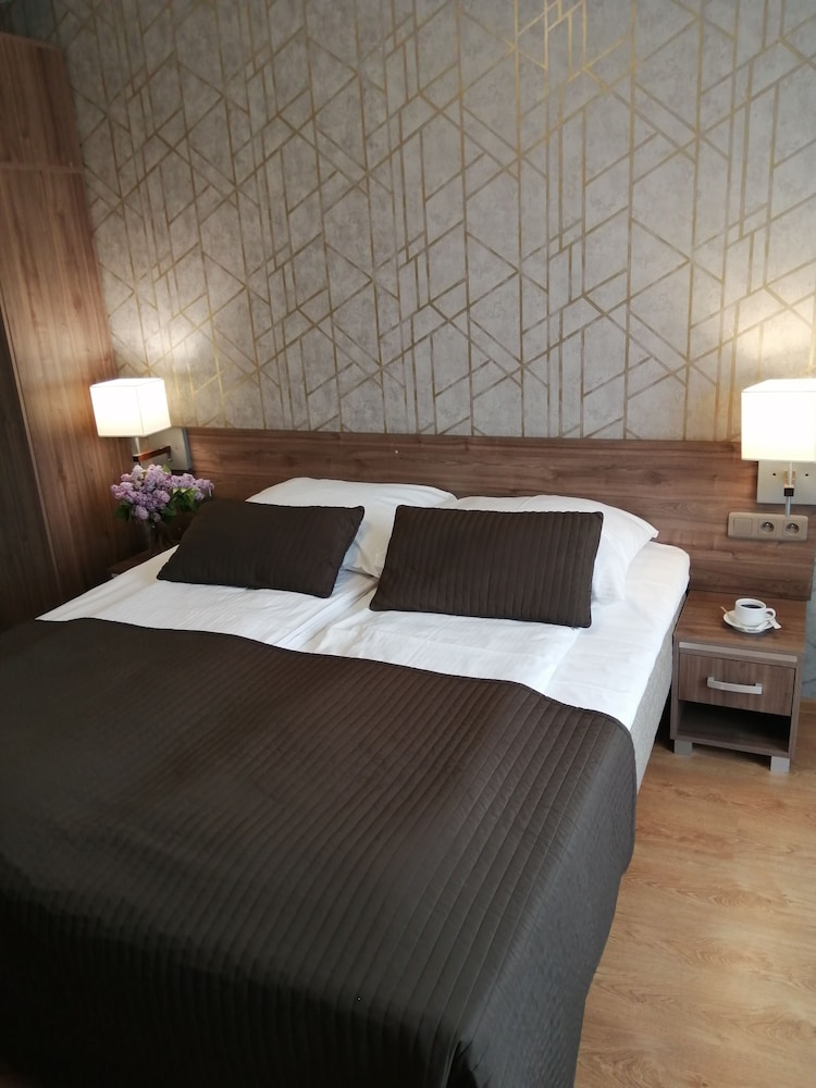 

Napoli - Cracovia, Aeroporto Giovanni Paolo II - Balice - Hotel Zakliki