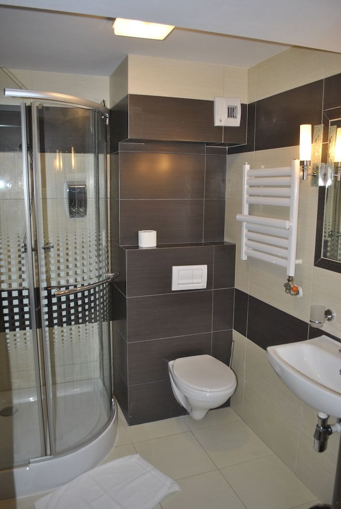 

Roma - Cracovia, Aeroporto Giovanni Paolo II - Balice - Hotel Zakliki