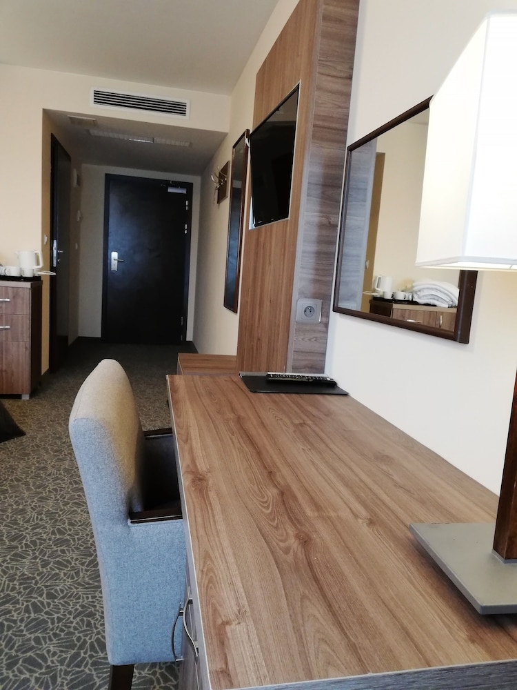 

Roma - Cracovia, Aeroporto Giovanni Paolo II - Balice - Hotel Zakliki