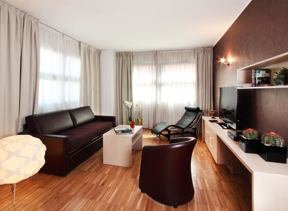 

Catania - Monza - Euro Hotel Residence