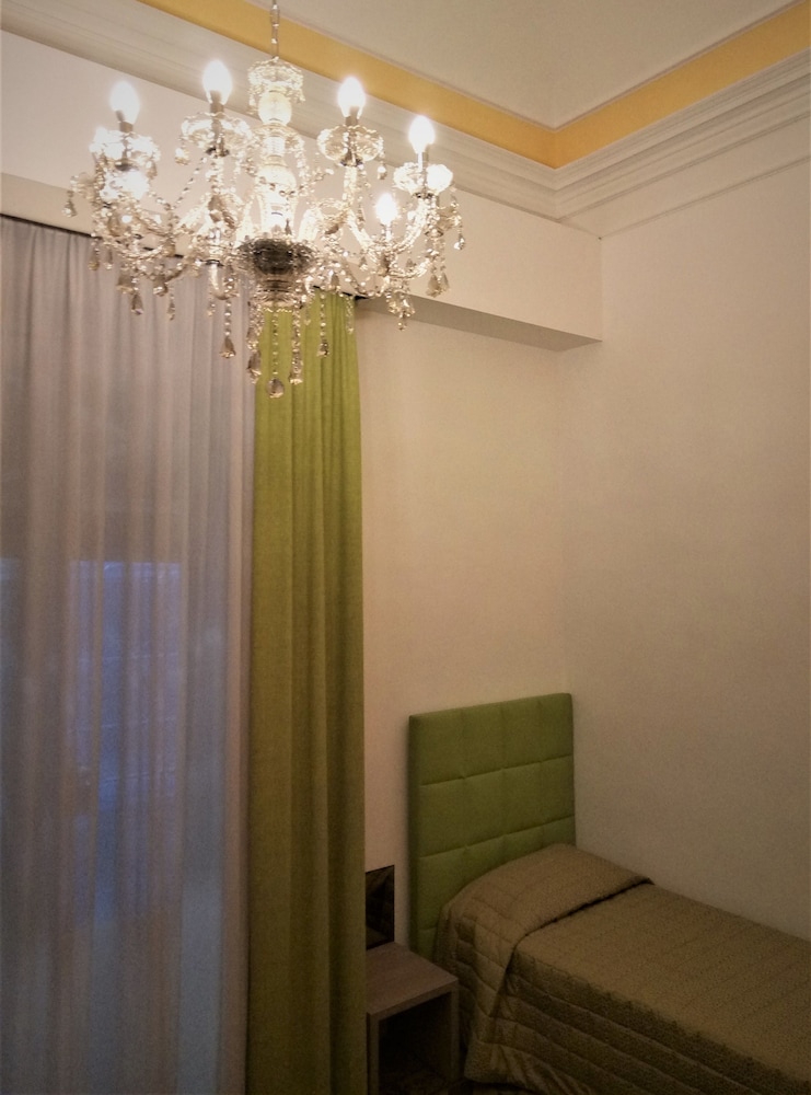 

Firenze - Tremestieri Etneo - Moonlight Hotel & Suites