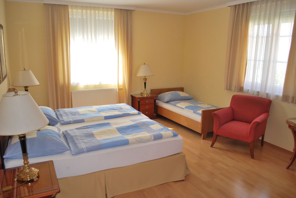 

Roma - Eisenstadt - Hotel Zachs