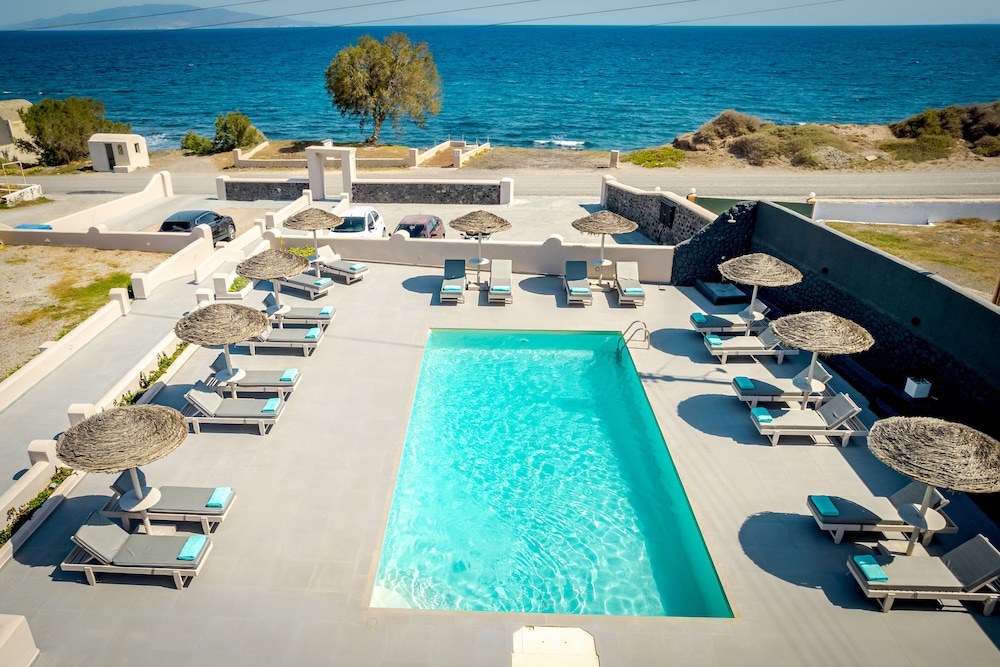 

Bari - Santorini, Isole Greche - En Plo Boutique Suites
