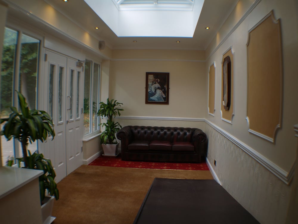 

Roma - Manchester Airport - NormanHurst Hotel