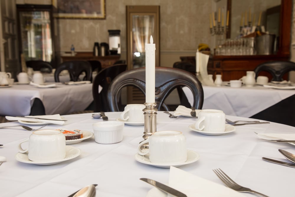 

Roma - Manchester Airport - NormanHurst Hotel