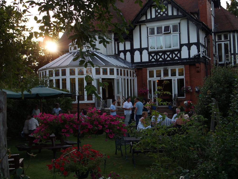 

Milano - Manchester - NormanHurst Hotel