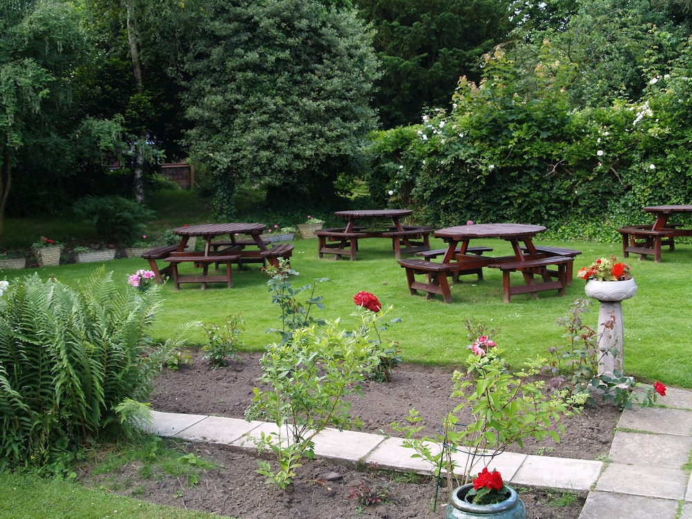 

Roma - Manchester Airport - NormanHurst Hotel