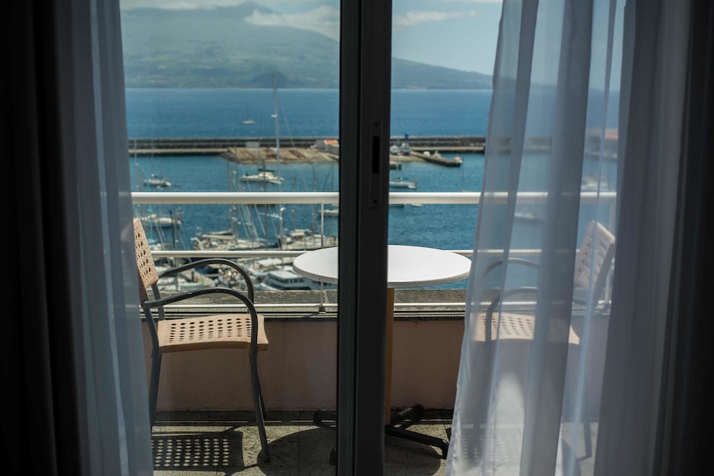 

Milano - Horta - Azoris Faial Garden – Resort Hotel
