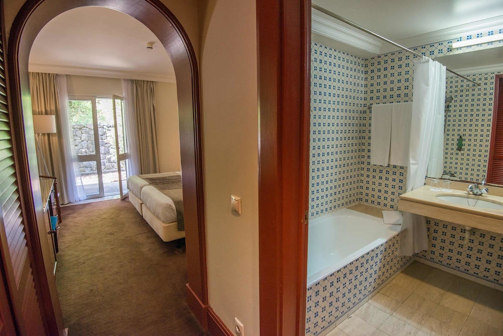 

Milano - Horta - Azoris Faial Garden – Resort Hotel