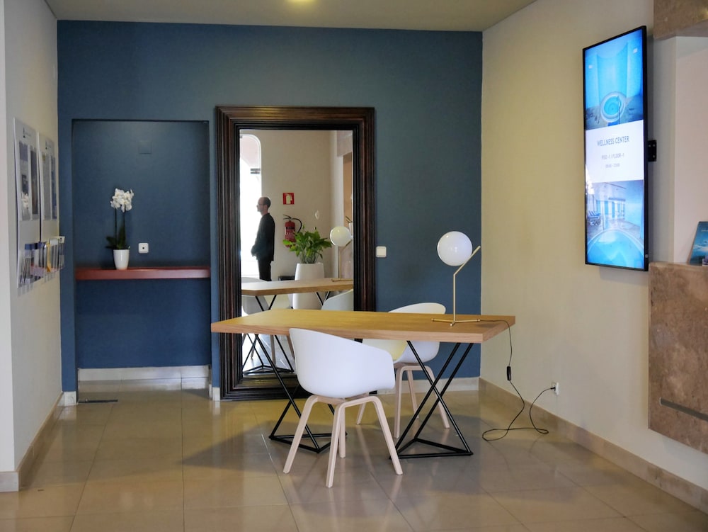 

Milano - Horta - Azoris Faial Garden – Resort Hotel