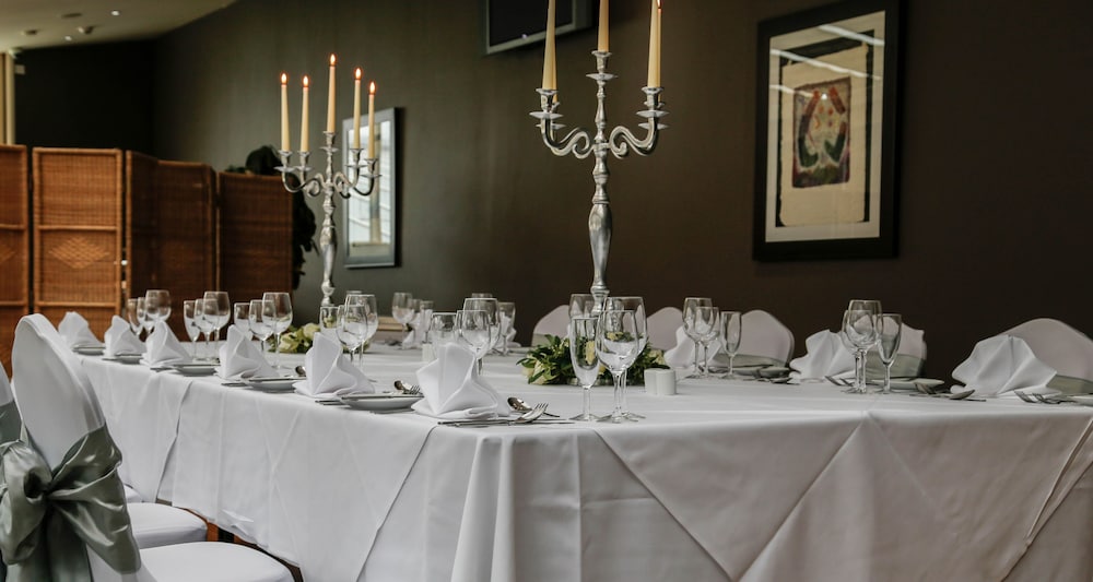 

Bologna - Glasgow - Alona Hotel