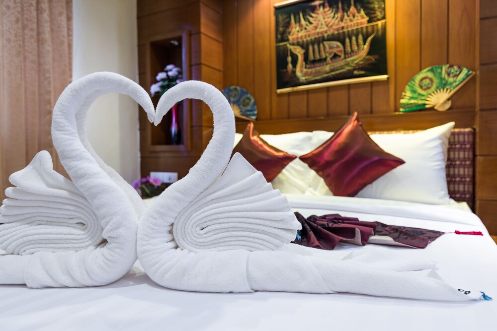 

Roma - Kamala Beach - P R Patong Hotel