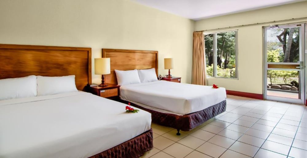 

Bologna - Nadi - Tanoa Skylodge Hotel