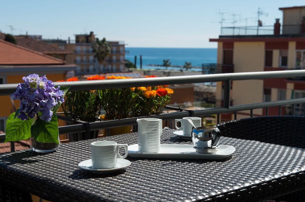 

Roma - Imperia - Hotel Ristorante La Marina Mhotelsgroup