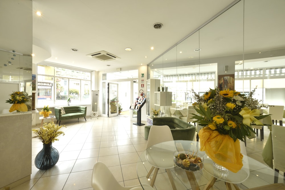 

Napoli - Imperia - Hotel Ristorante La Marina Mhotelsgroup