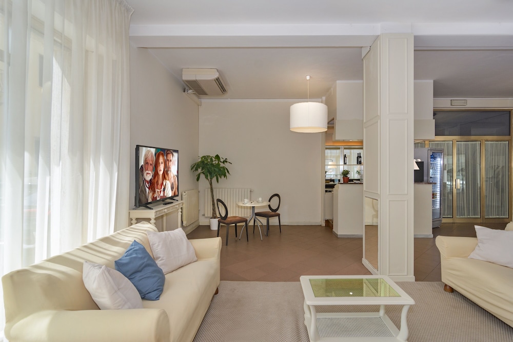 

Palermo - Versilia e Costa Toscana, Mare Italia - Hotel Stella d'Italia