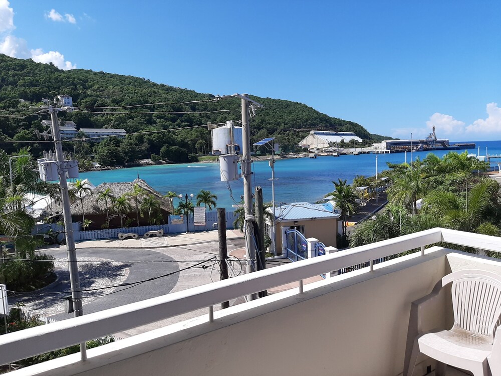 

Torino - Ocho Rios - Fisherman's Point Apartments