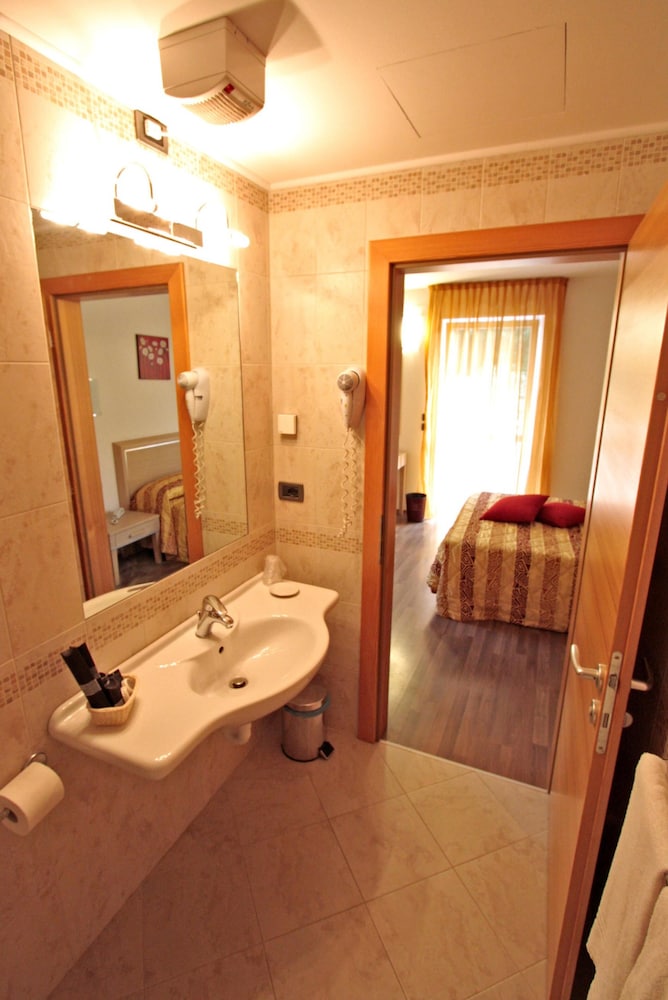 

Catania - Levico Terme - Nature Bio Hotel Elite