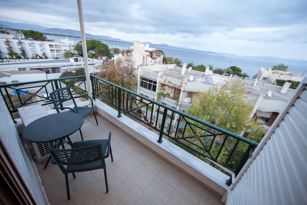 

Bologna - Néa Mákri - Thomas Beach Hotel