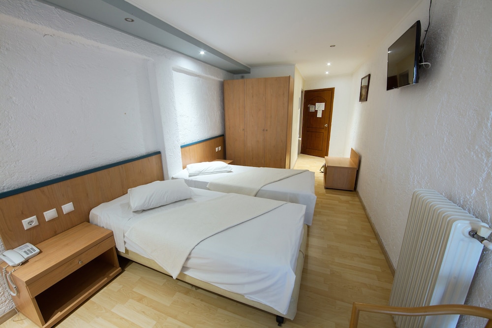 

Milano - Néa Mákri - Thomas Beach Hotel