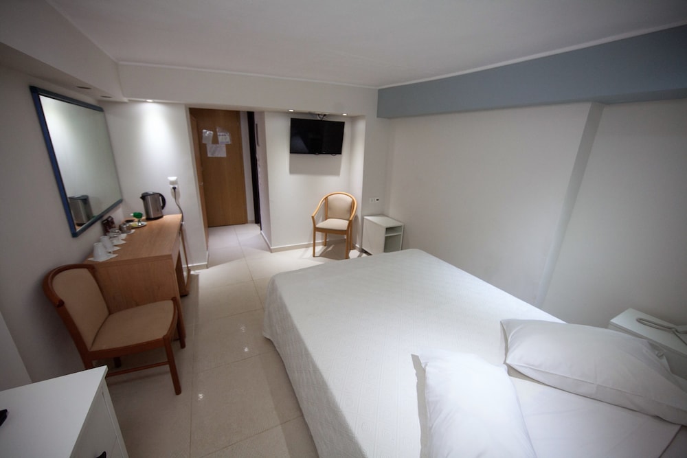 

Trieste - Néa Mákri - Thomas Beach Hotel