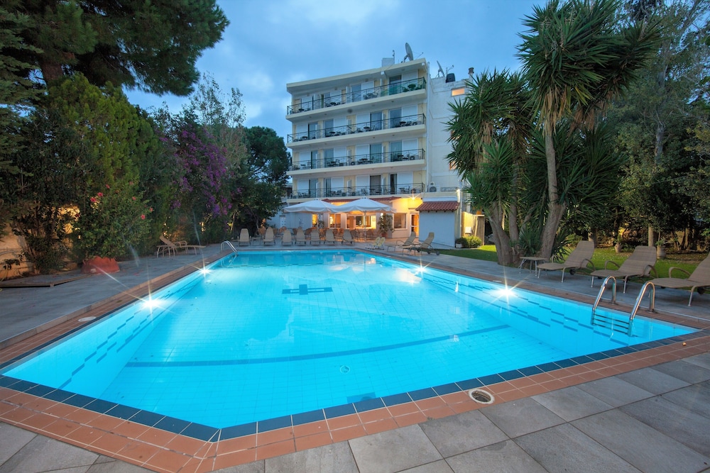 

Milano - Néa Mákri - Thomas Beach Hotel