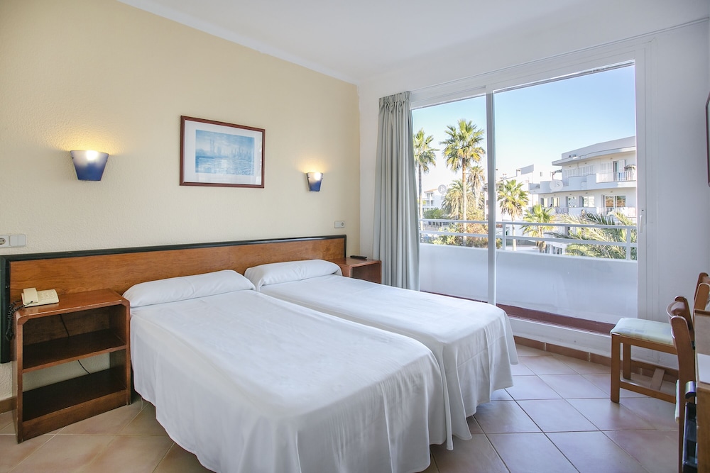 

Bari - Calas de Mallorca - Hotel JS Cape Colom - Adults Only