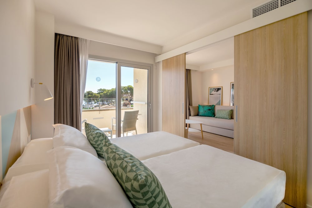 

Trieste - Calas de Mallorca - Hotel JS PortoColom Suites