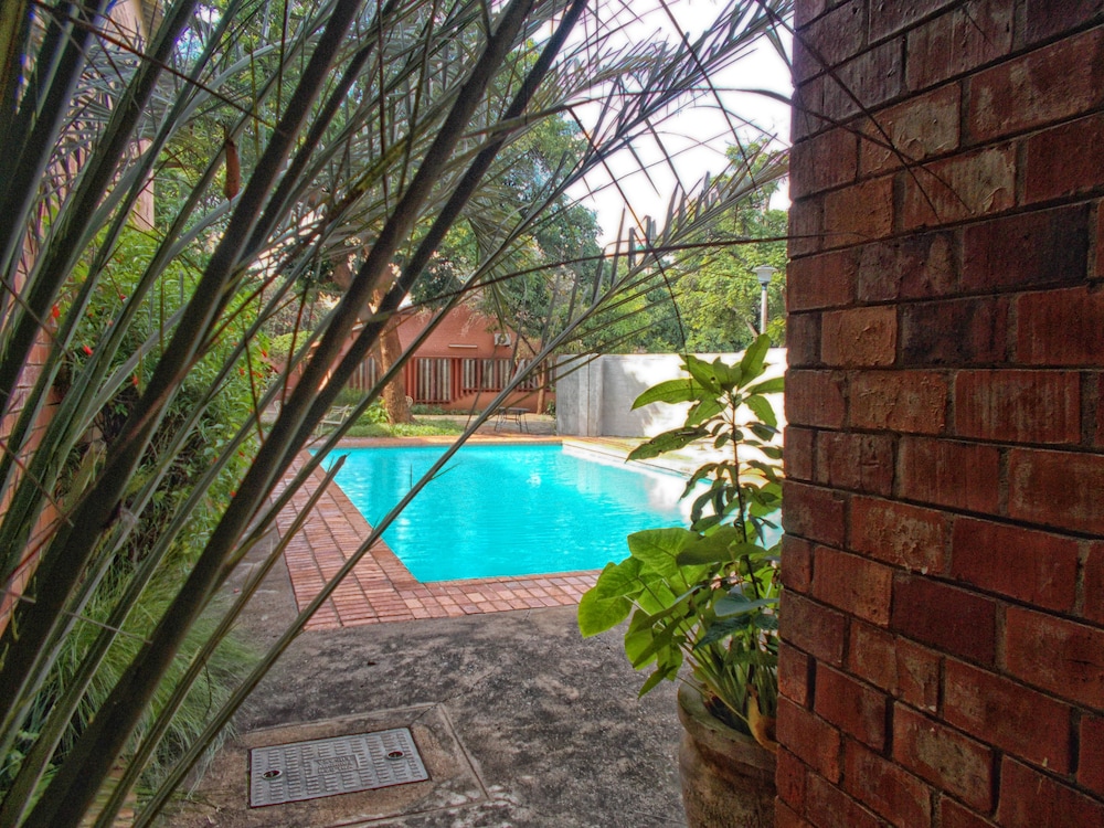 

Roma - Lusaka - Ndeke Hotel