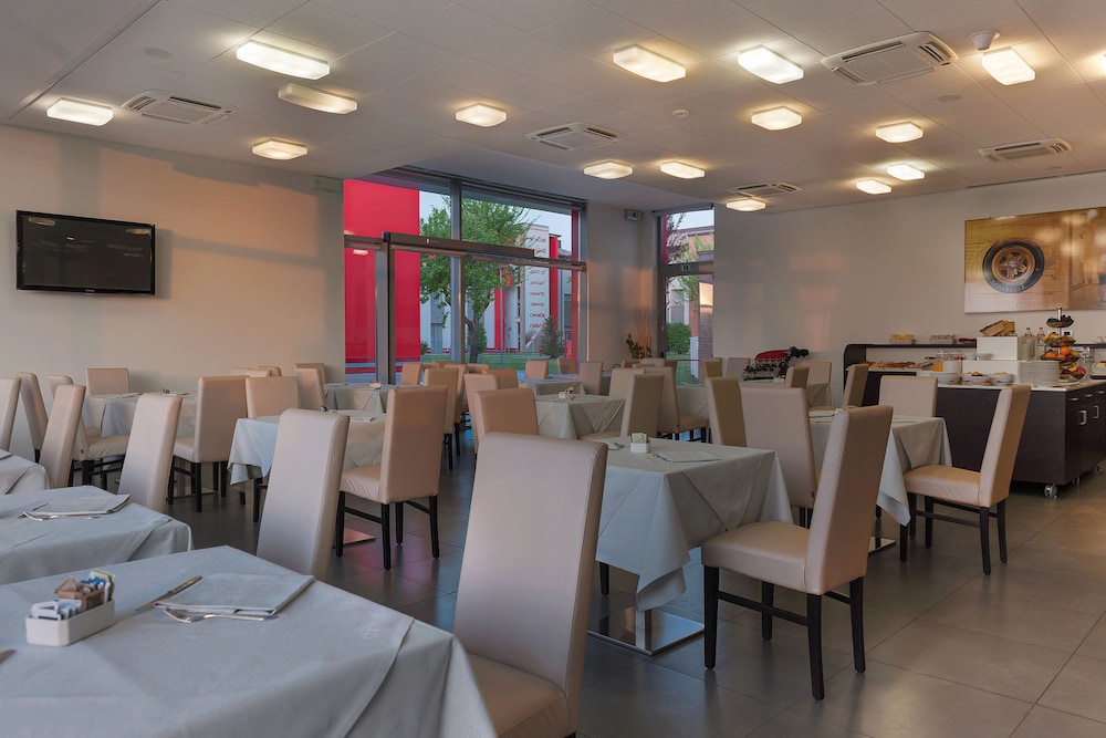 

Bari - Maranello - Hotel Maranello Village
