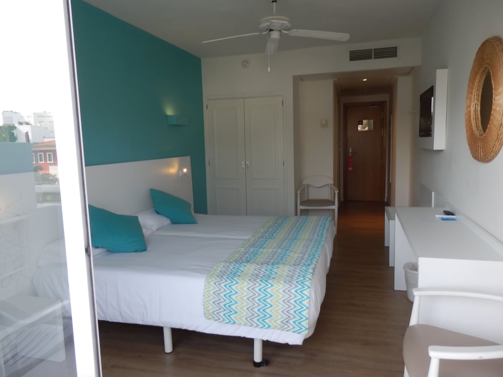 

Bari - El Arenal - Hotel Oleander