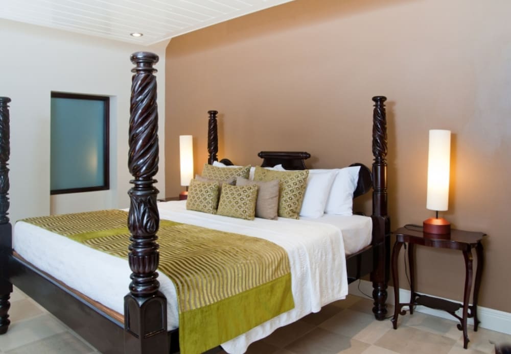 

Napoli - Durants - Island Inn All Inclusive Hotel