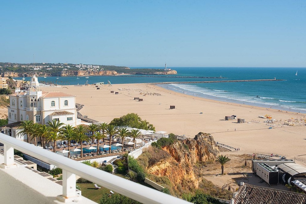 

Bologna - Praia da Rocha - Hotel Avenida Praia