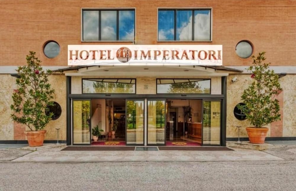 

Catania - Marco Simone - Hotel IMPERATORI