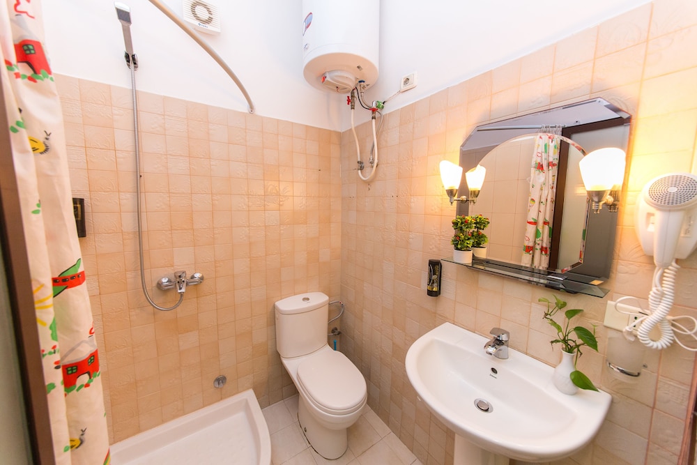 

Palermo - Tirana - Hotel Baron