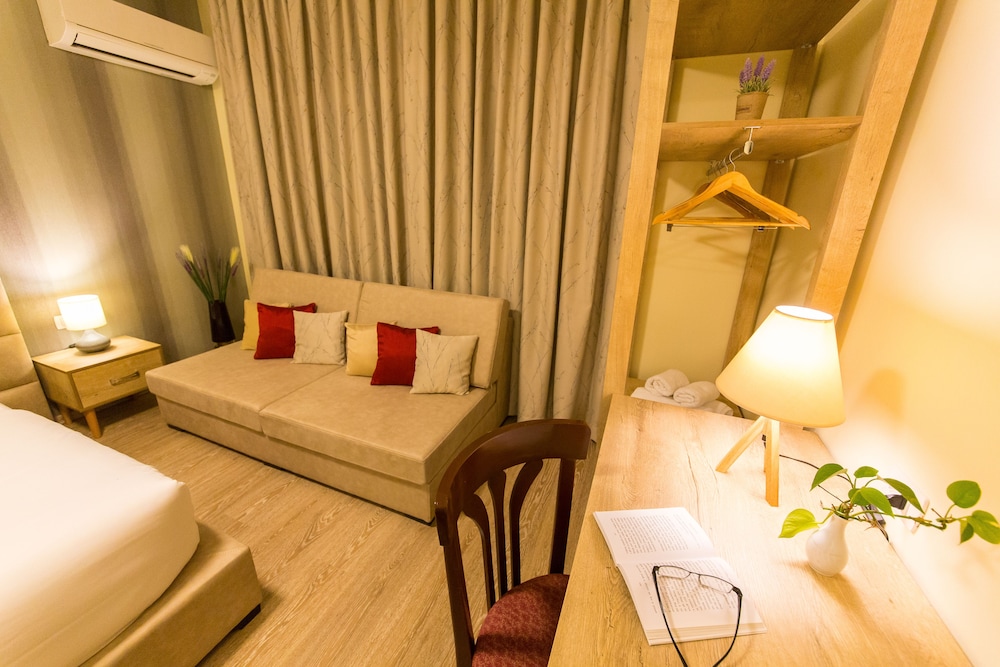 

Venezia - Tirana - Hotel Baron