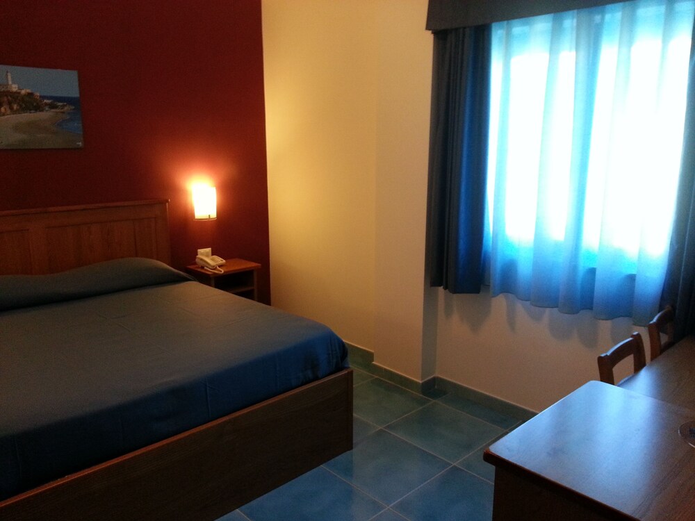 

Palermo - Nettuno - Serpa Hotel
