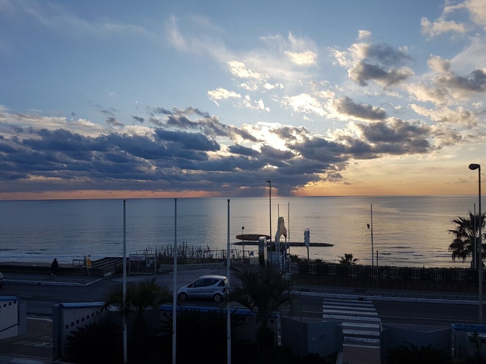 

Milano - Nettuno - Serpa Hotel