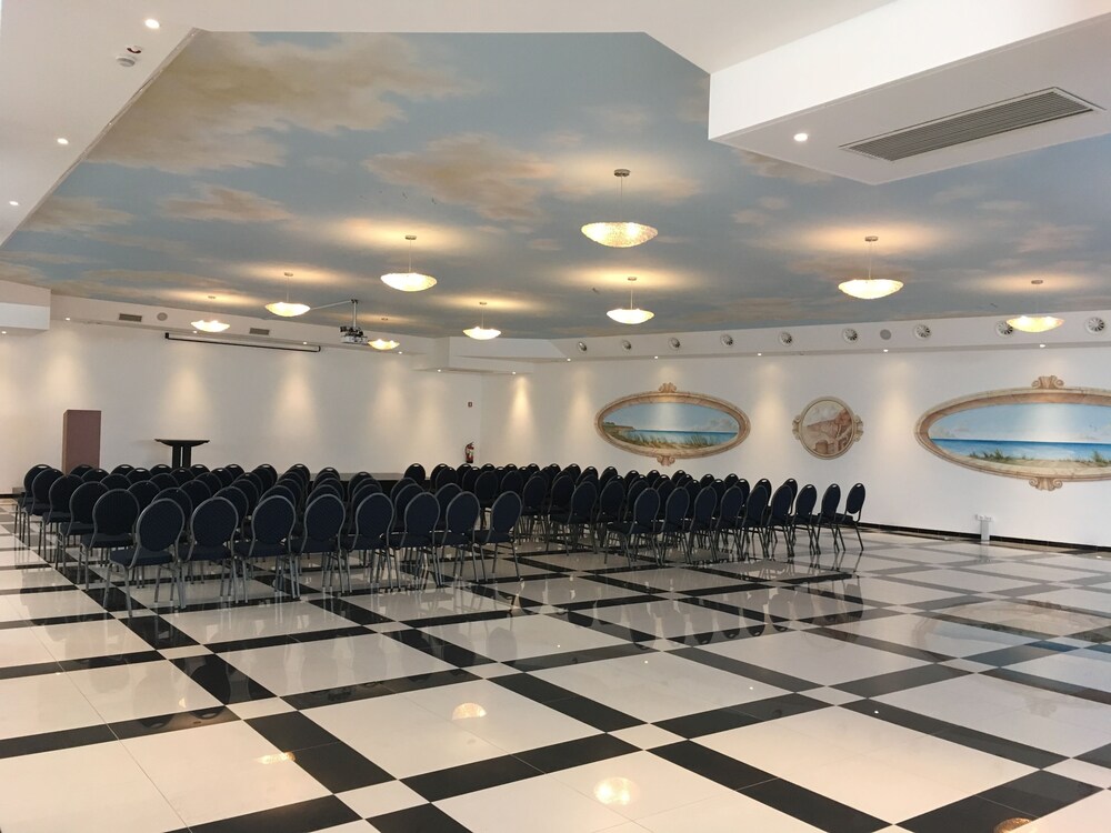 

Catania - Nettuno - Serpa Hotel