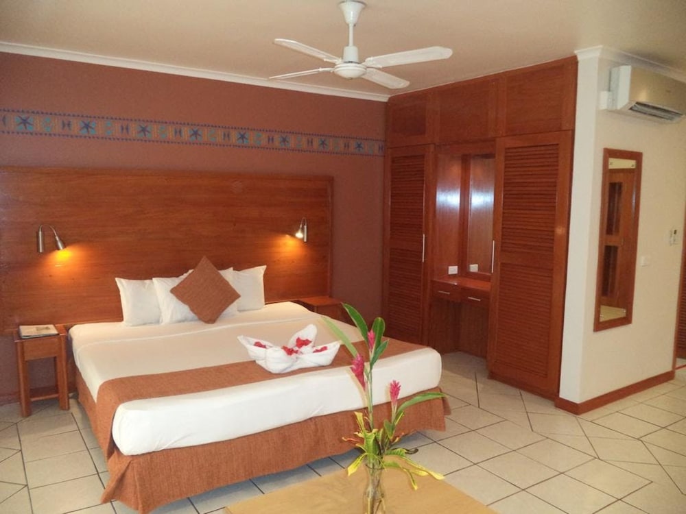 

Roma - Sigatoka - Bedarra Beach Inn